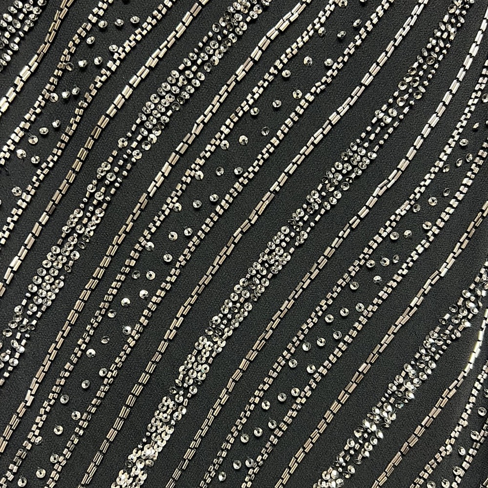 Adrianna Papell beaded sleeveless long black formal gown - Picture 8 of 9